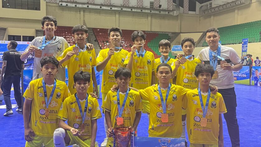 Juara 3 Piala By.U Series Semarang 2026." Juara 3 Piala By.U Series Semarang 2026."