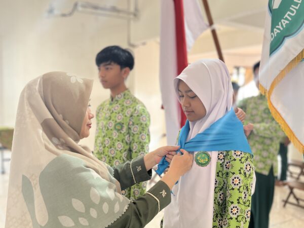 Pelantikan PMR SMP Islam Hidayatullah